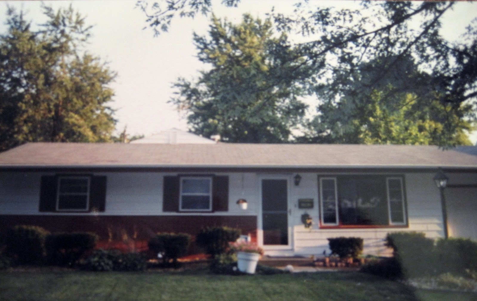 Reduced Price 3BR/2BA Single Family House in Lansing, IL, HOME FOR