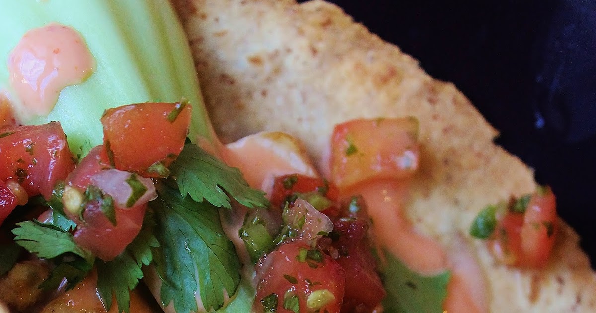 Meet The Shannons Thai Lemongrass Tofu Tacos with a LimeSriracha