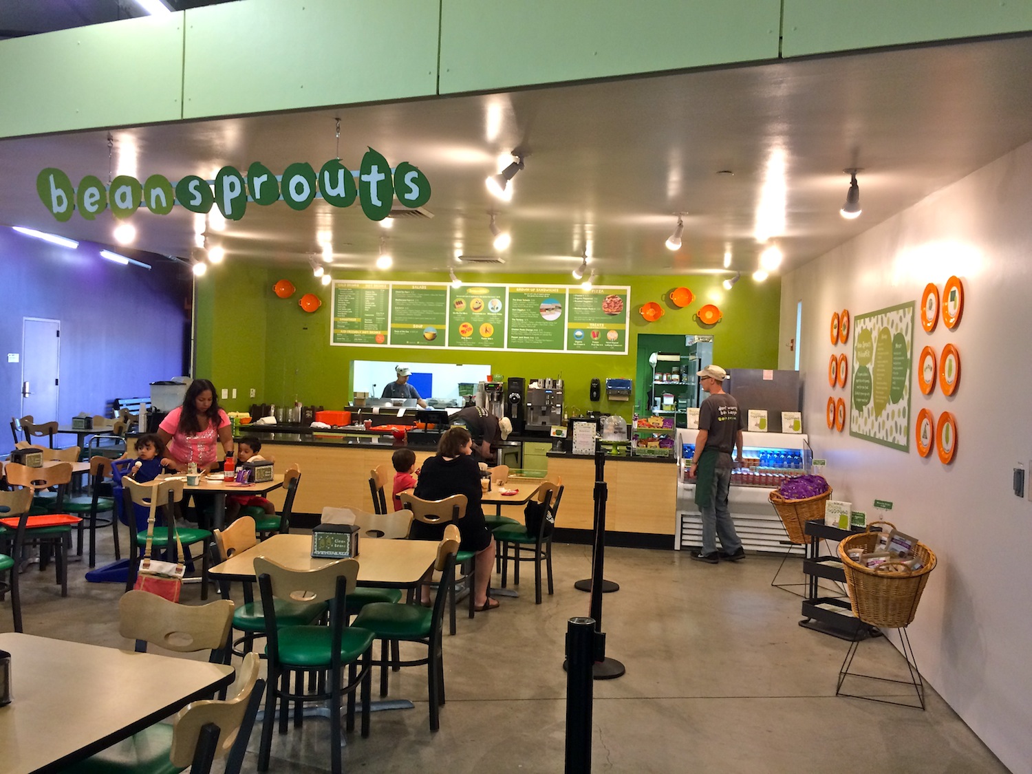 Fresh Angeles Bean Sprouts KidFriendly Cafe at Discovery Cube Los