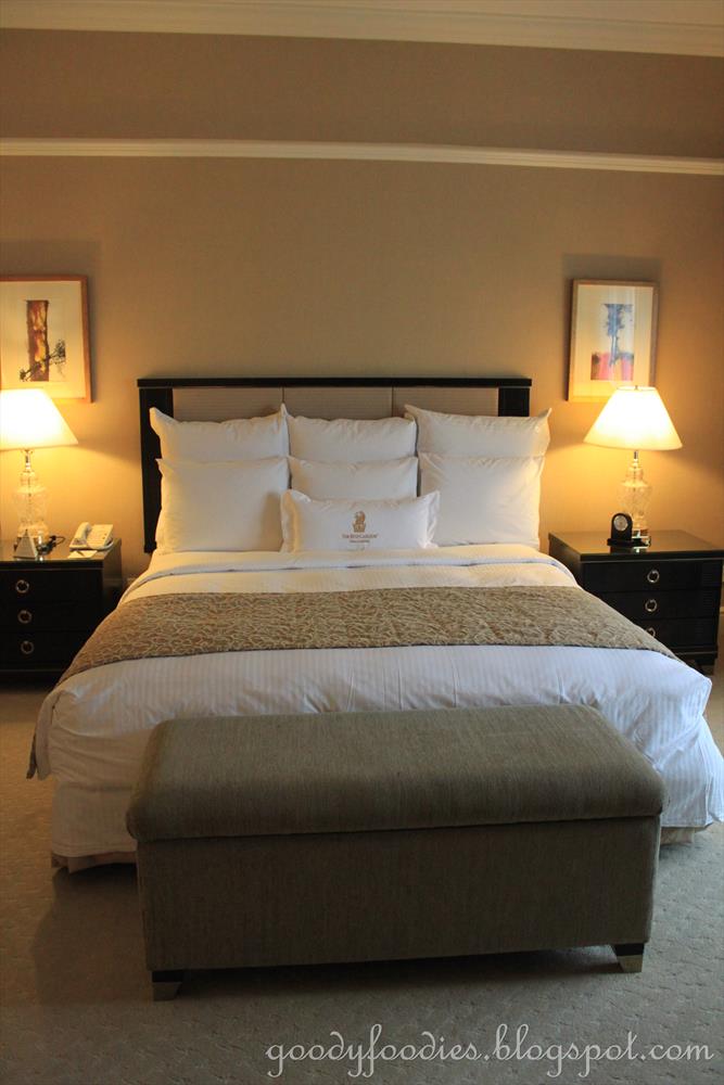 GoodyFoodies Hotel Review Executive Deluxe Room The RitzCarlton KL