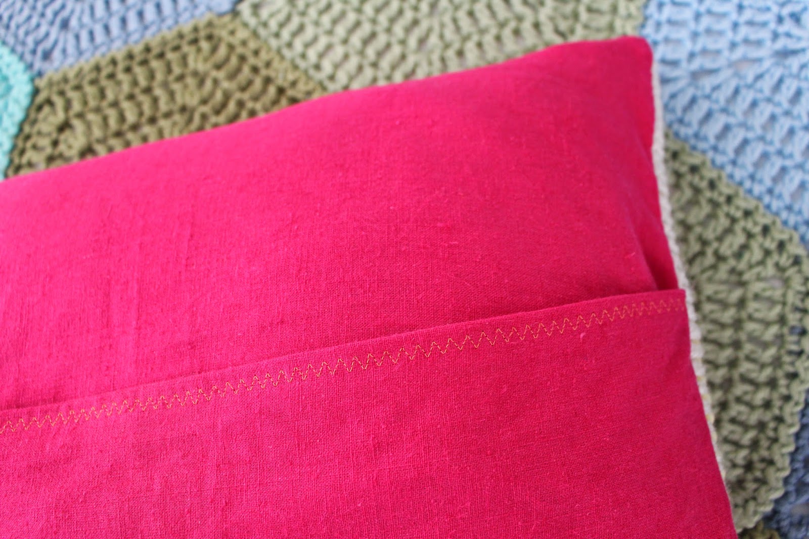 Lively Crochet Rhythmic Youth Pillow Sham Tutorial