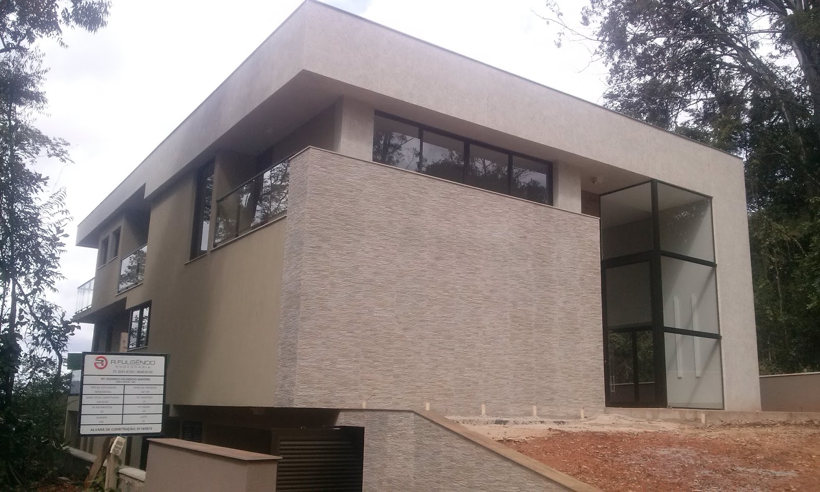 Eco granito na fachada. Pintura de casas.