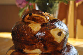 PEACH OF CAKE: Snake Cake