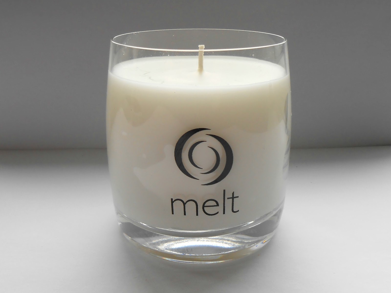 Peachy Curves Review Melt Candle in Joy