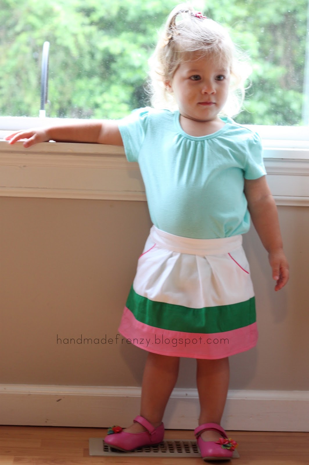 Little Girl Pleated Skirt Tutorial / Handmade Frenzy