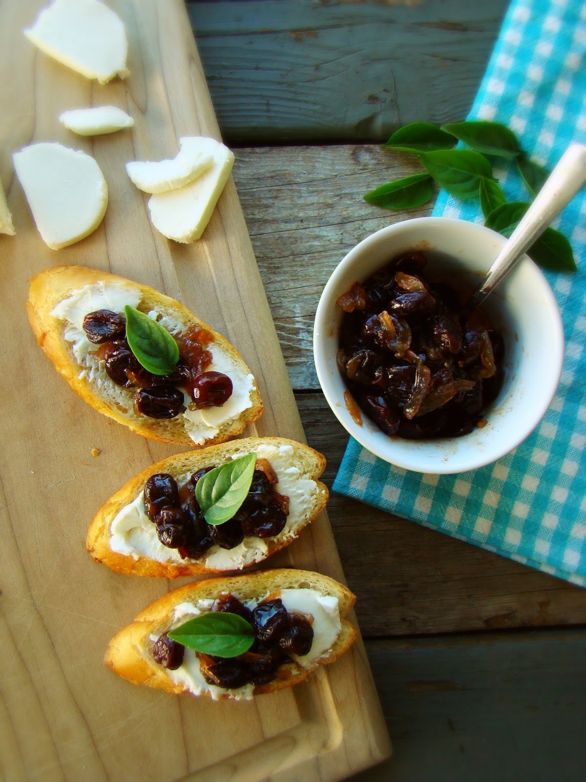 Michigan tart cherry chutney & goat cheese crostini