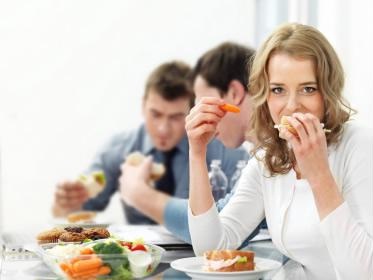 7 Healthy nutritious Snacks to Beat the mid-day munchies