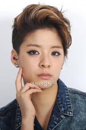 tellmewordsyouwishpertosaywithme: choi soo young & fx amber liu