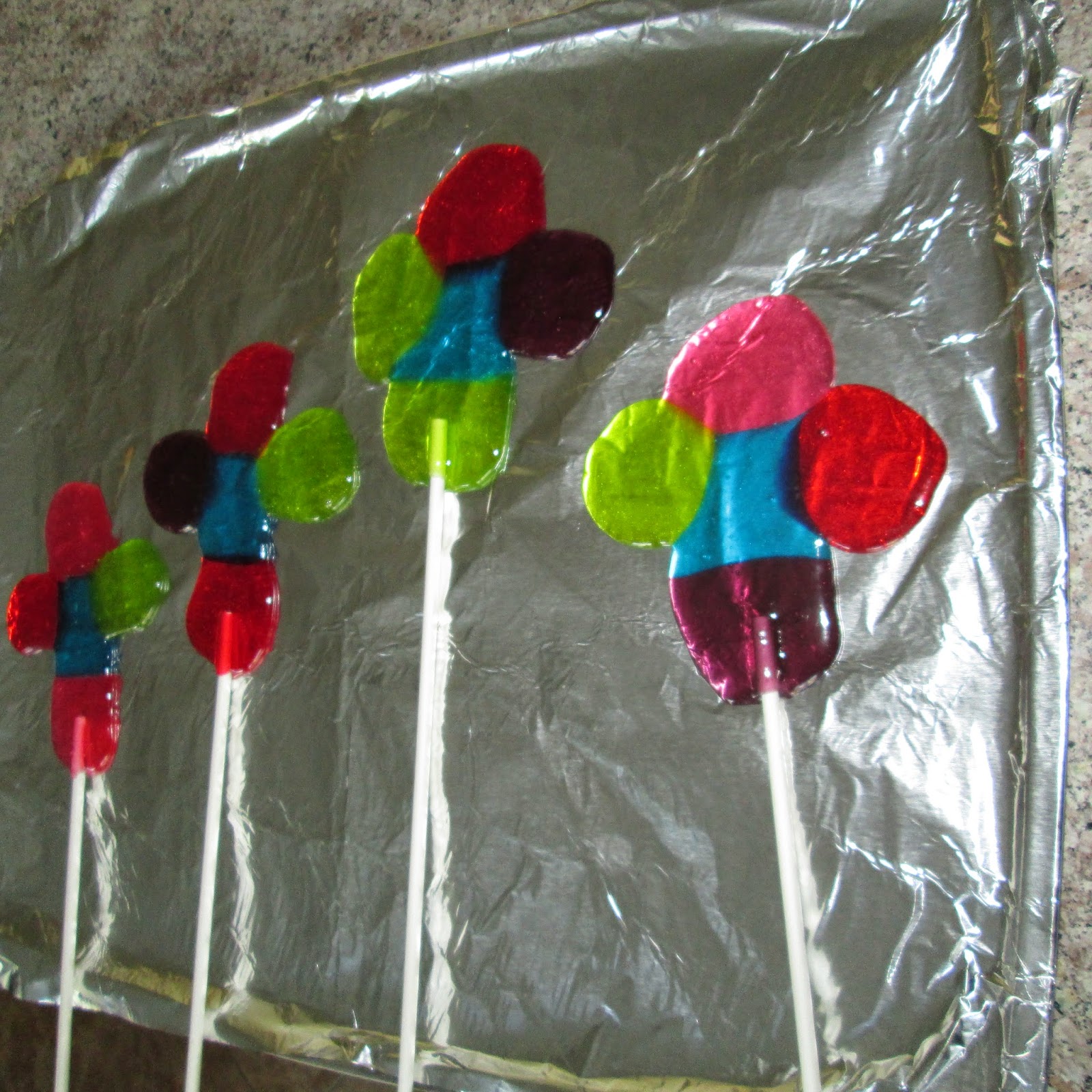 roommom27 Cross Lollipops made with Jolly Ranchers