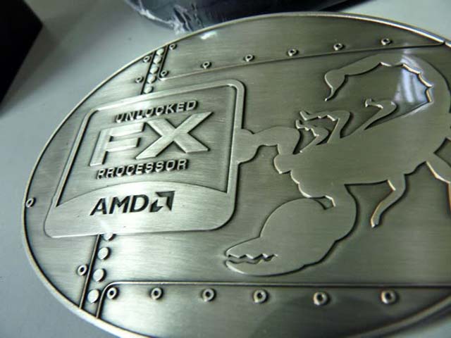 AMD-Bulldozer-FX-8150-Scorpius.jpg