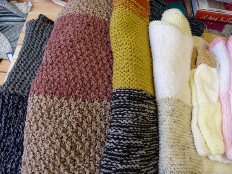 Ginger Twist: Knit Club Charity Knits: Project Pet Blankets