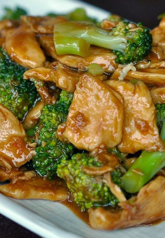 Chicken and Broccoli Stir Fry | FoodGaZm..