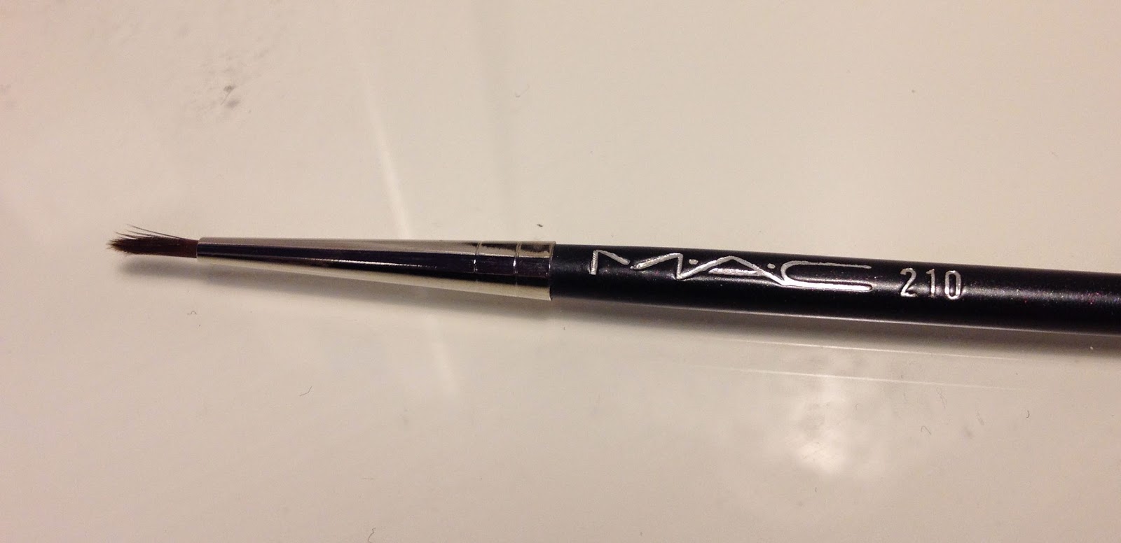 My Beautopia MAC Monday MAC 210 Precise Eye Liner Brush