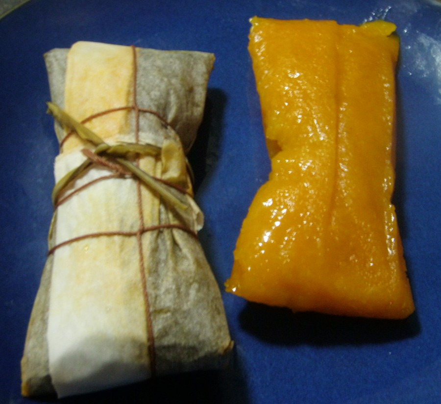 oscarinaeyzaguirre PASTEL EN HOJA DE YUCA, YUCA DOMINICAN TAMAL