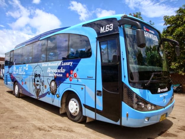 Armada Bus Pariwisata: Jantung Denyut Perjalanan Wisata yang Tak Terhenti