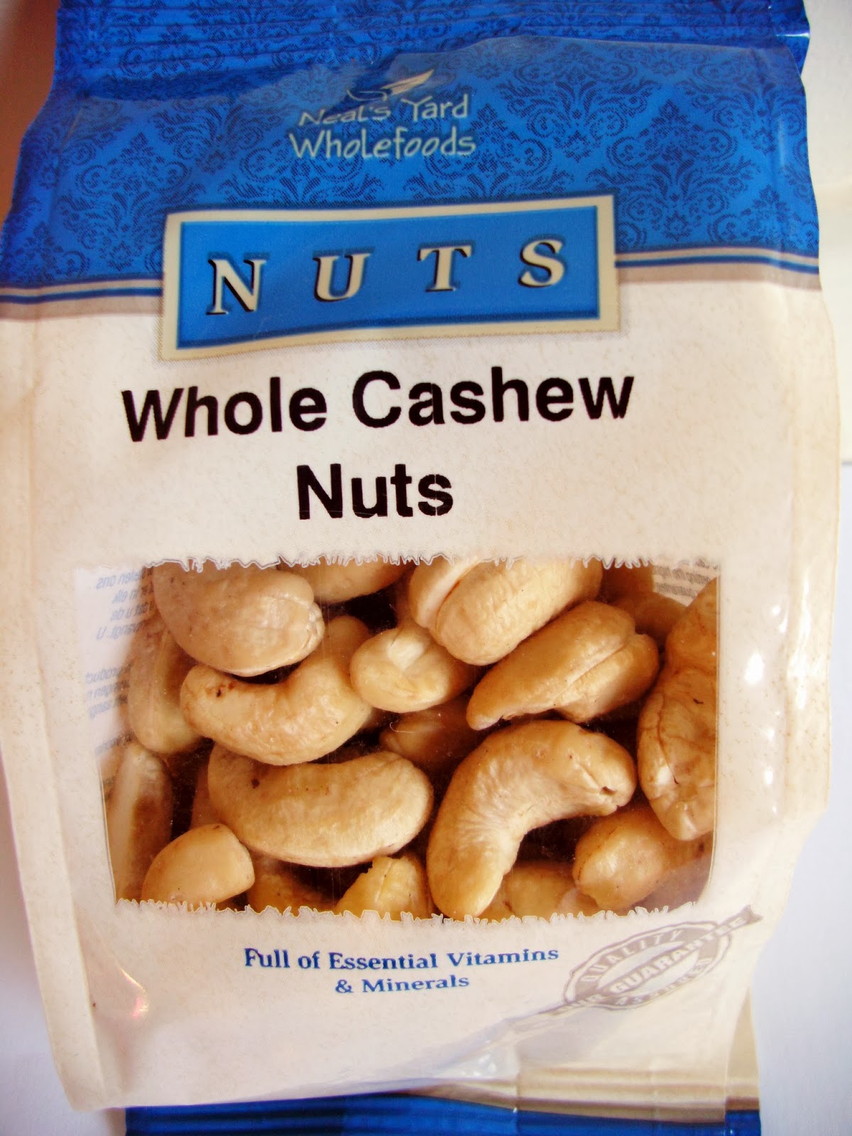 Holland & Barrett Good Life MOT Neal's Yard Wholefoods Whole Cashew Nuts 100g