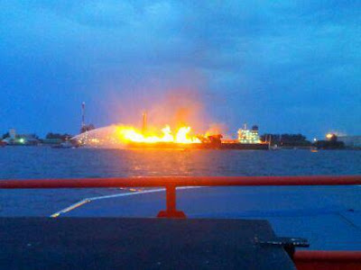 Kapal Meletup Di Jeti Petronas Labuan 26/7/2012