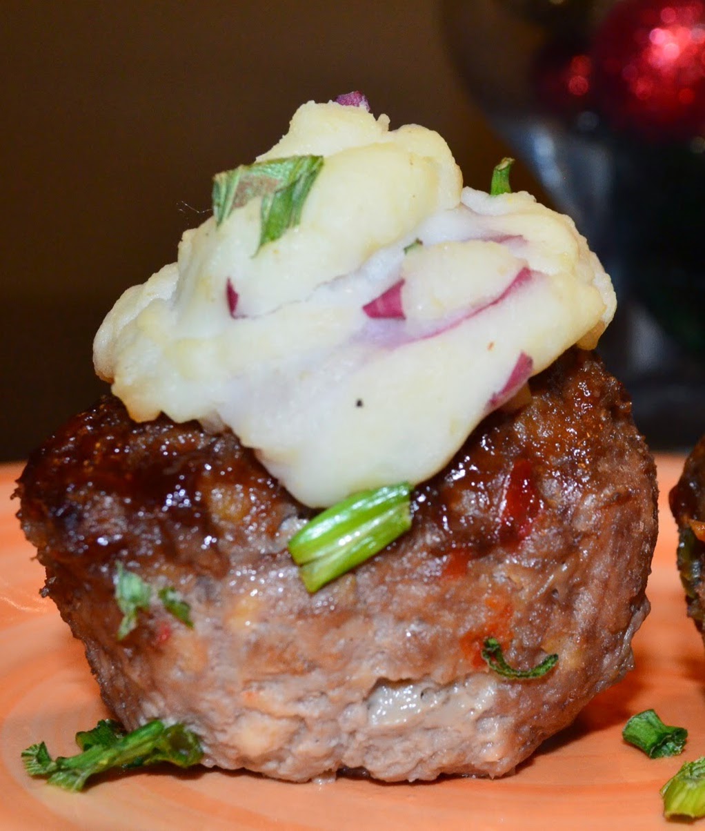 Meatloaf Cupcakes with Mashed Potato "Frosting"...