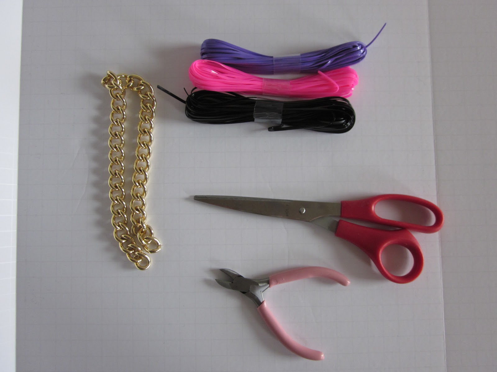 The Crafty Novice DIY Cobra Bracelet