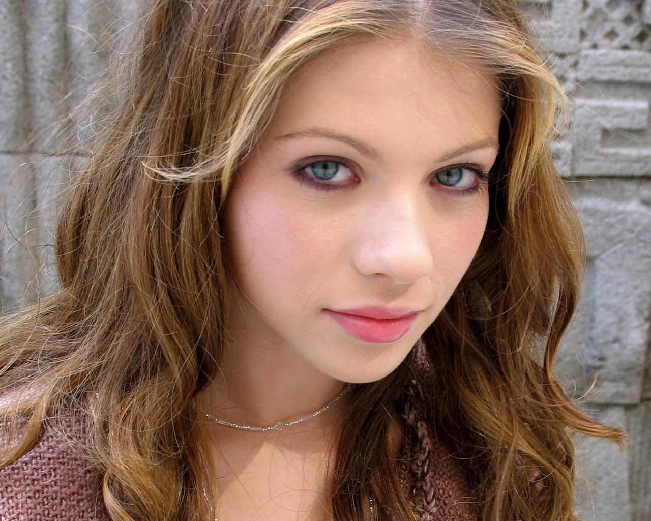 Hip Celebrities: Michelle Trachtenberg