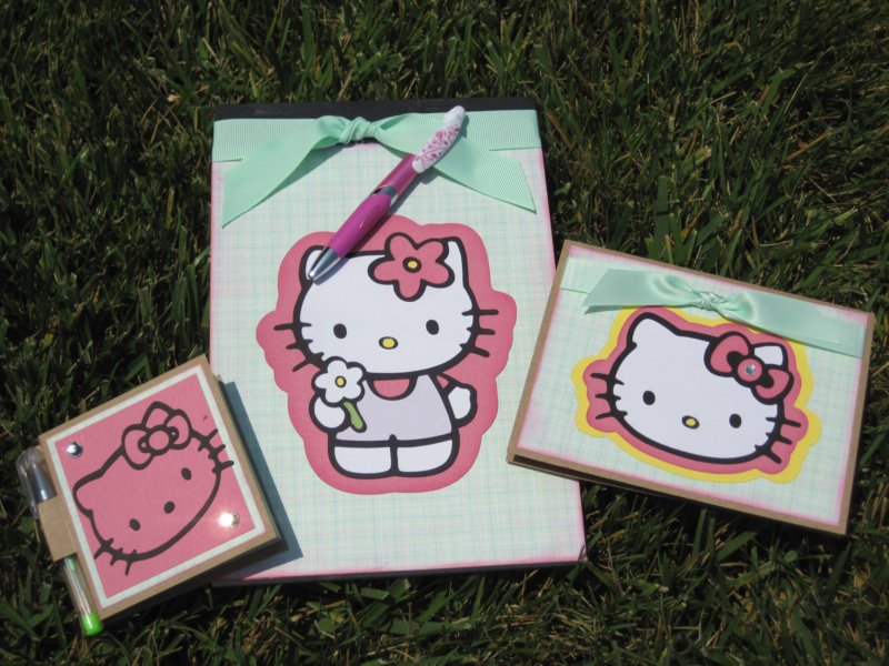 One Creative Momma Hello Kitty Birthday Gift!