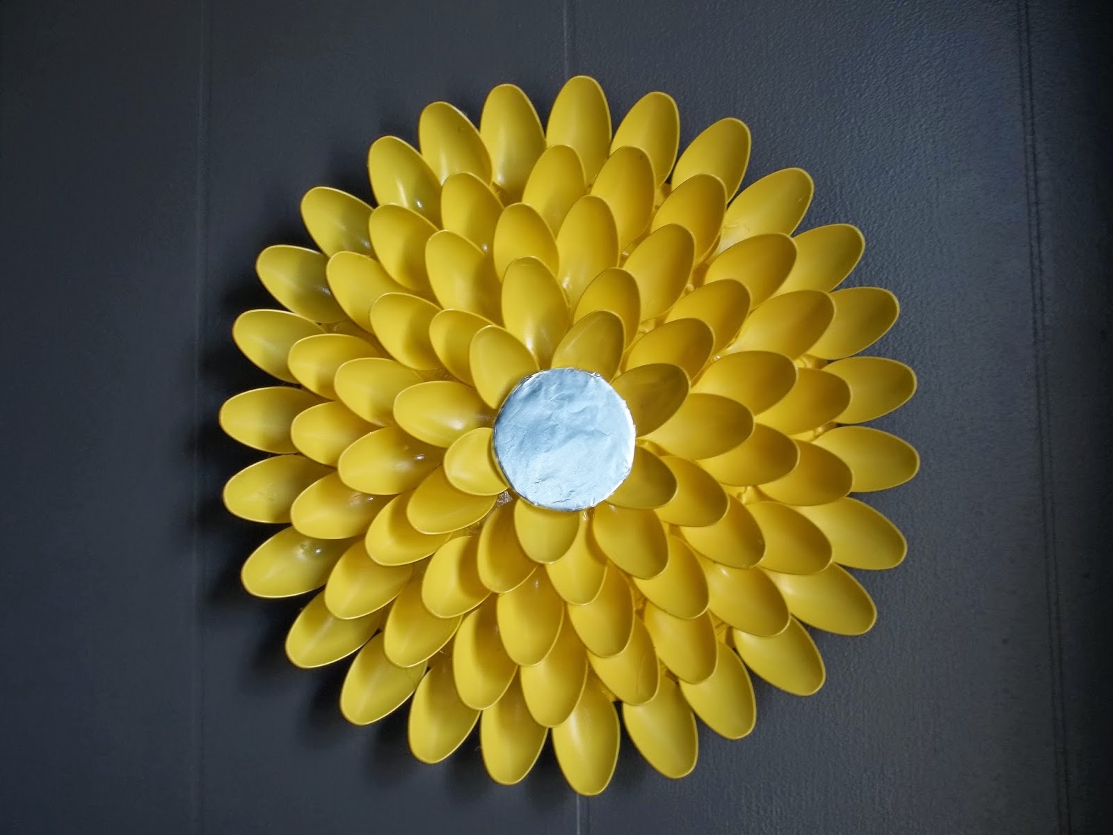 Jaime of All Trades DIY Plastic Spoon Flower