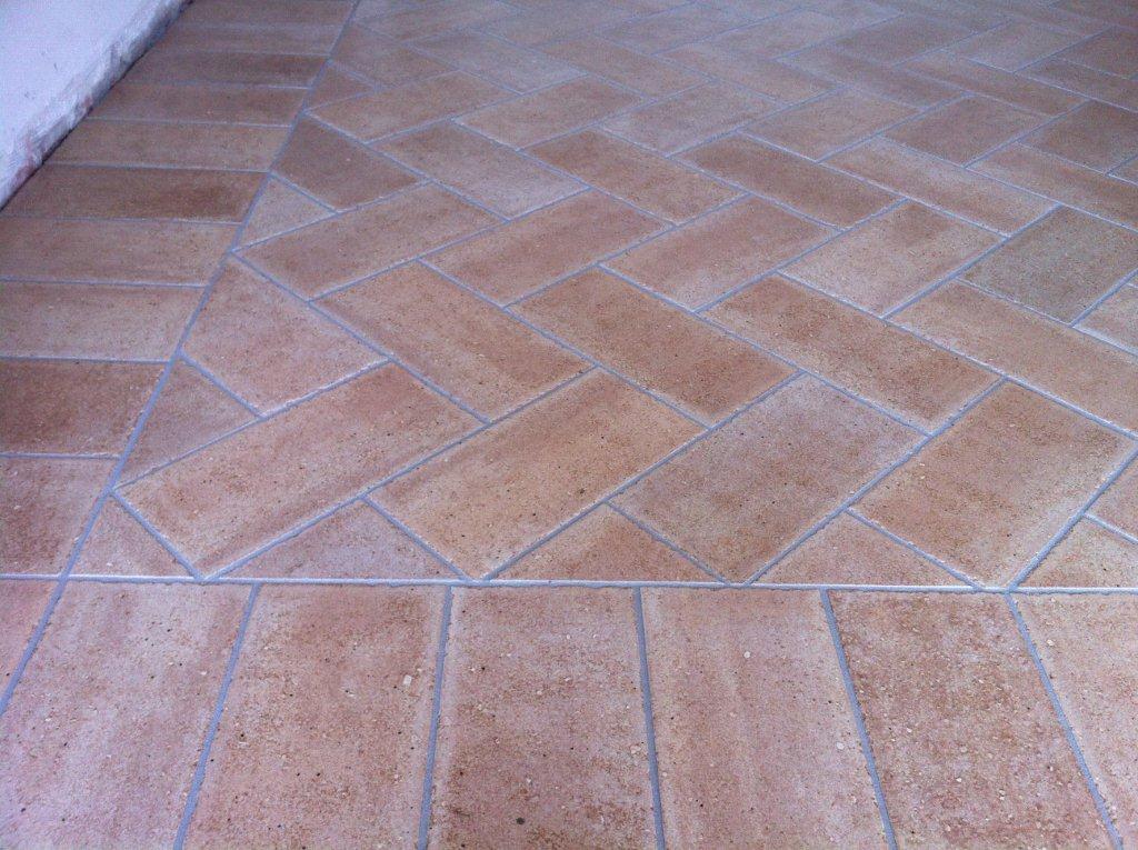 GABBATORE MATTIA: Pavimentazioni interne