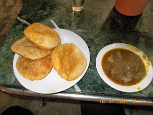 "Kaleja/Puri" at "Islami Yadgar Hotel" on Mirza Ghalib Street.