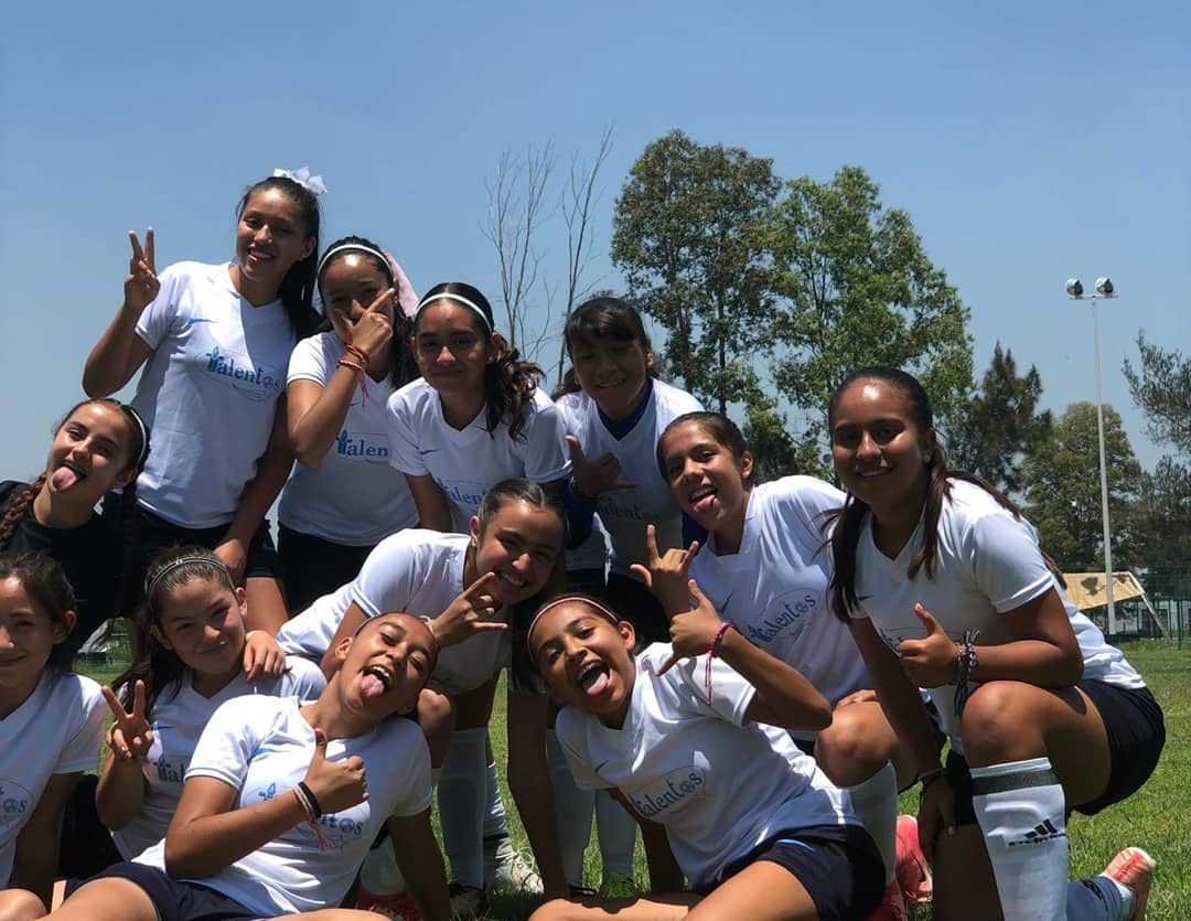 ESCUELA DE FÚTBOL FEMENIL "TALENTOS COMUDE"