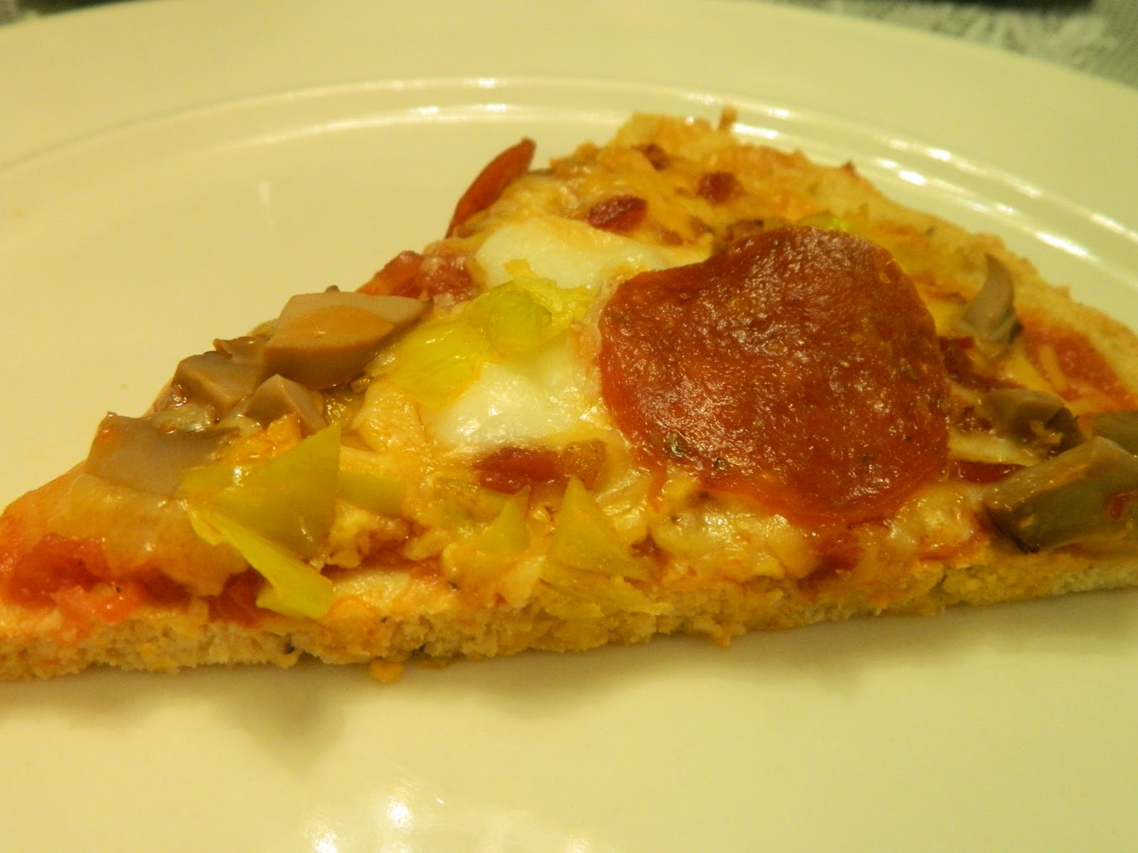 chicken+coconut+flour+pizza+crust+2012-02-02+008.JPG