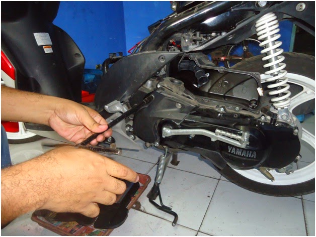 Membongkar dan servis cvt matik injeksi