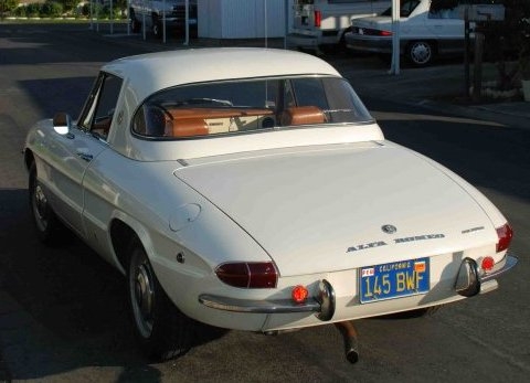 1969_Alfa_Romeo_Duetto_Spider_Hardtop_Re