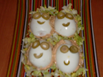 Huevos Rellenos De Gambas Y Piña
