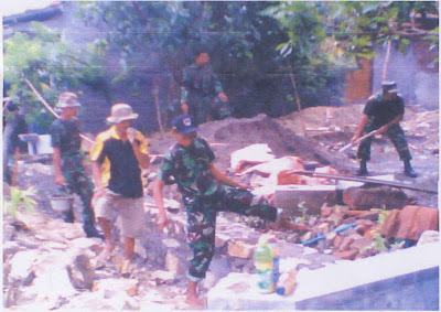 KORAMIL 12/GESI DIM 0725/SRAGEN MELAKSANAKAN KEGIATAN KARYA BHAKTI TNI KORAMIL 12/GESI DIM 0725/SRAGEN MELAKSANAKAN KEGIATAN KARYA BHAKTI TNI