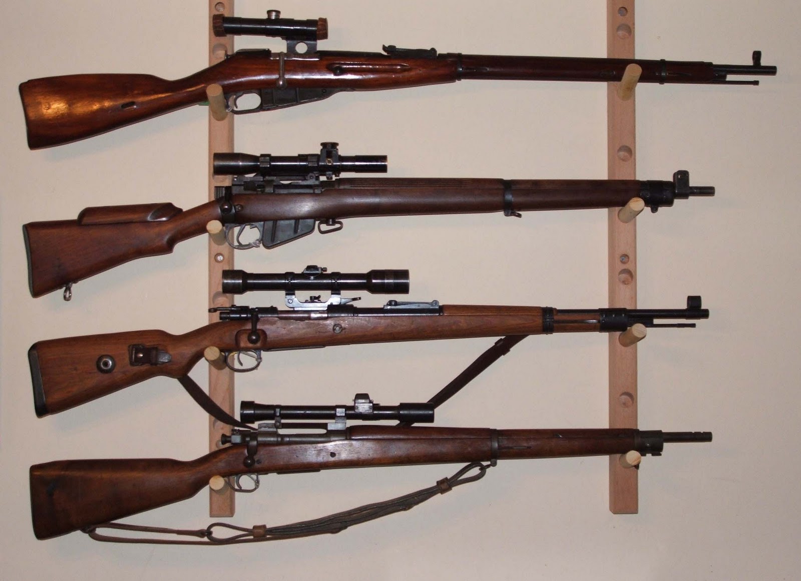 Armedkomando: Lee Enfield No. 4-Based, WW2 and L42A1 Sniper Rifles