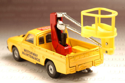 Diecast Toy Car  CORGI 1 36 MAZDA MOTORWAY MAINTENANCE TRUCK