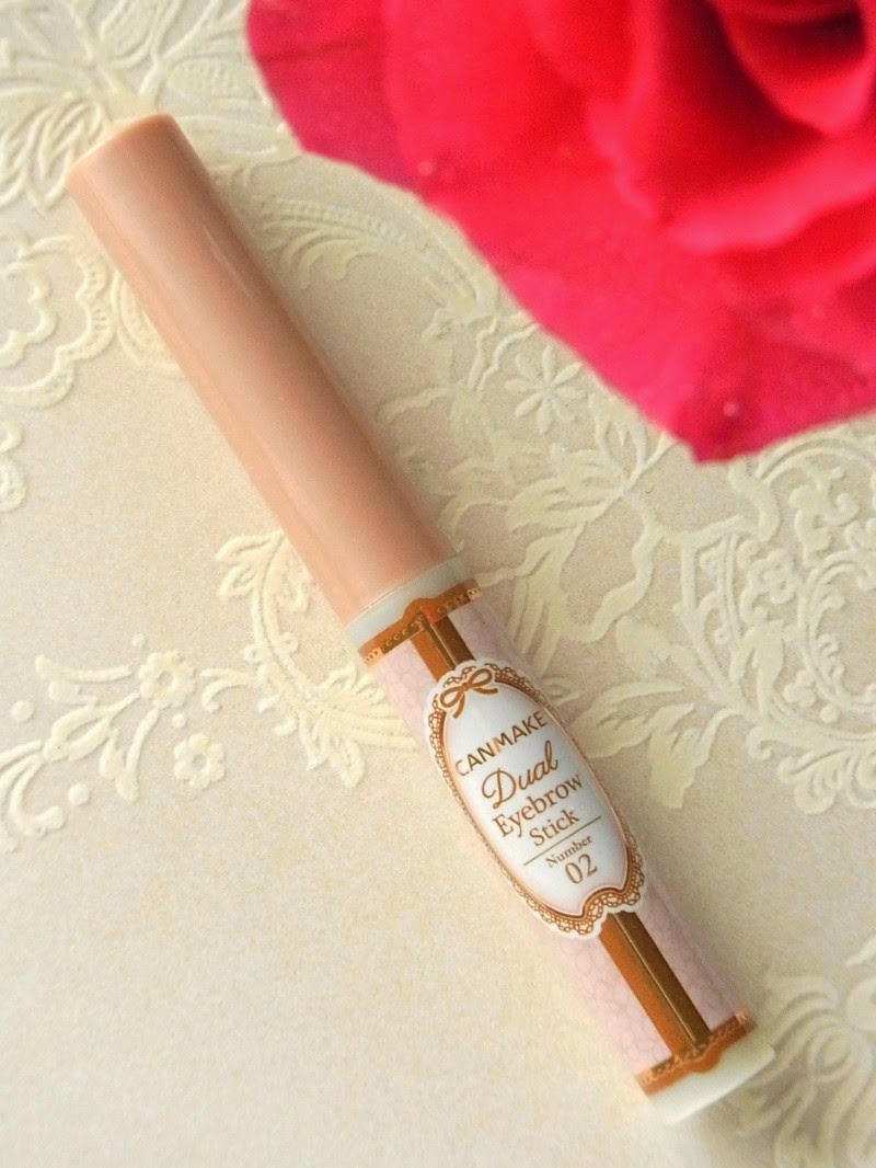 The eyebrow pencil creates trendy thick eyebrows CANMAKE Dual Eyebrow