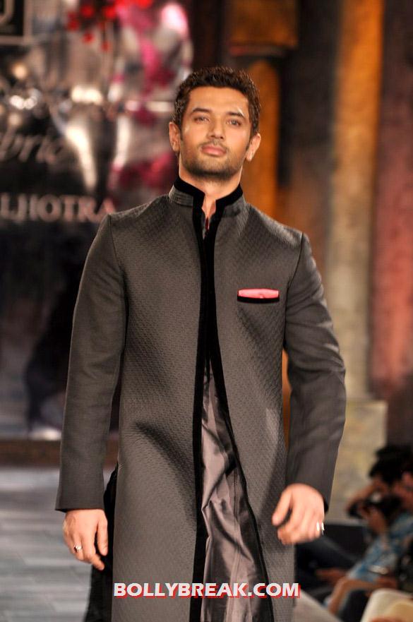 Chirag Paswan - (29) - Manish Malhotra 'Mijwan-Sonnets in Fabric' fashion show Photos