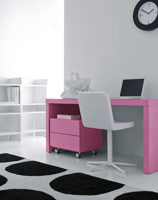 oficina pequeña peque%25C3%25B1a oficina minimalista 2 7 Pequeños Espacios Minimalistas para la Oficina en Casa