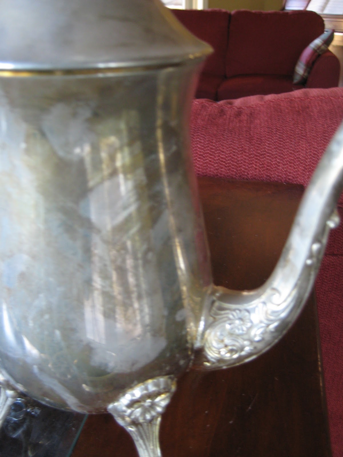 Jo Traveler Quick & Easy way to polish your silver tea set