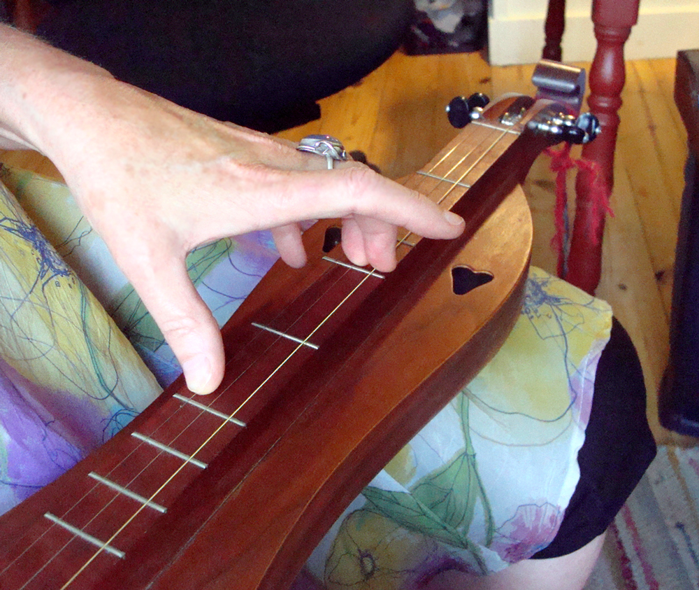 Mountain Dulcimer noter and drone blog