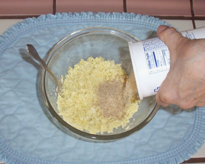 The Splendid Bourke Bird Blog Preparing EGG FOOD for Breeding Birds or