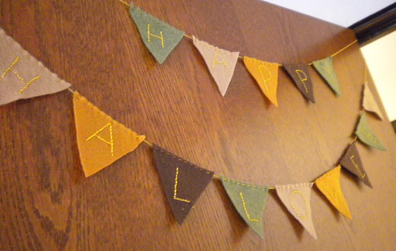Happy Halloween Felt Bunting - My Girlish Whims