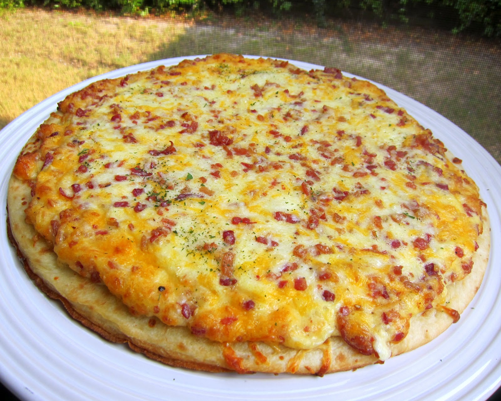Chef Mickey's Breakfast Pizza Plain Chicken