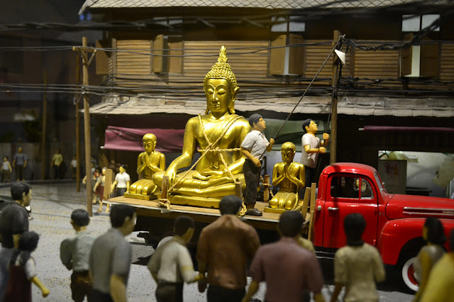 golden buddha bangkok wat traimit bangkok