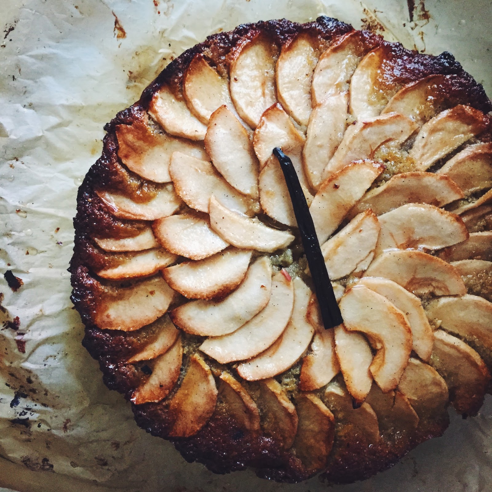 amour fou(d) apple buckwheat cake.