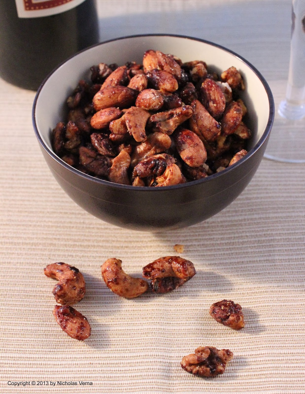 ItalianFusion Roasted Nuts with Balsamic & Thyme