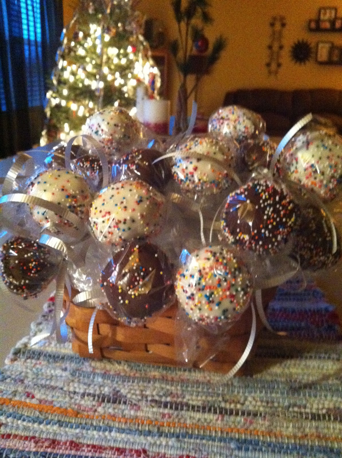 A Burb Life: Cake Pops