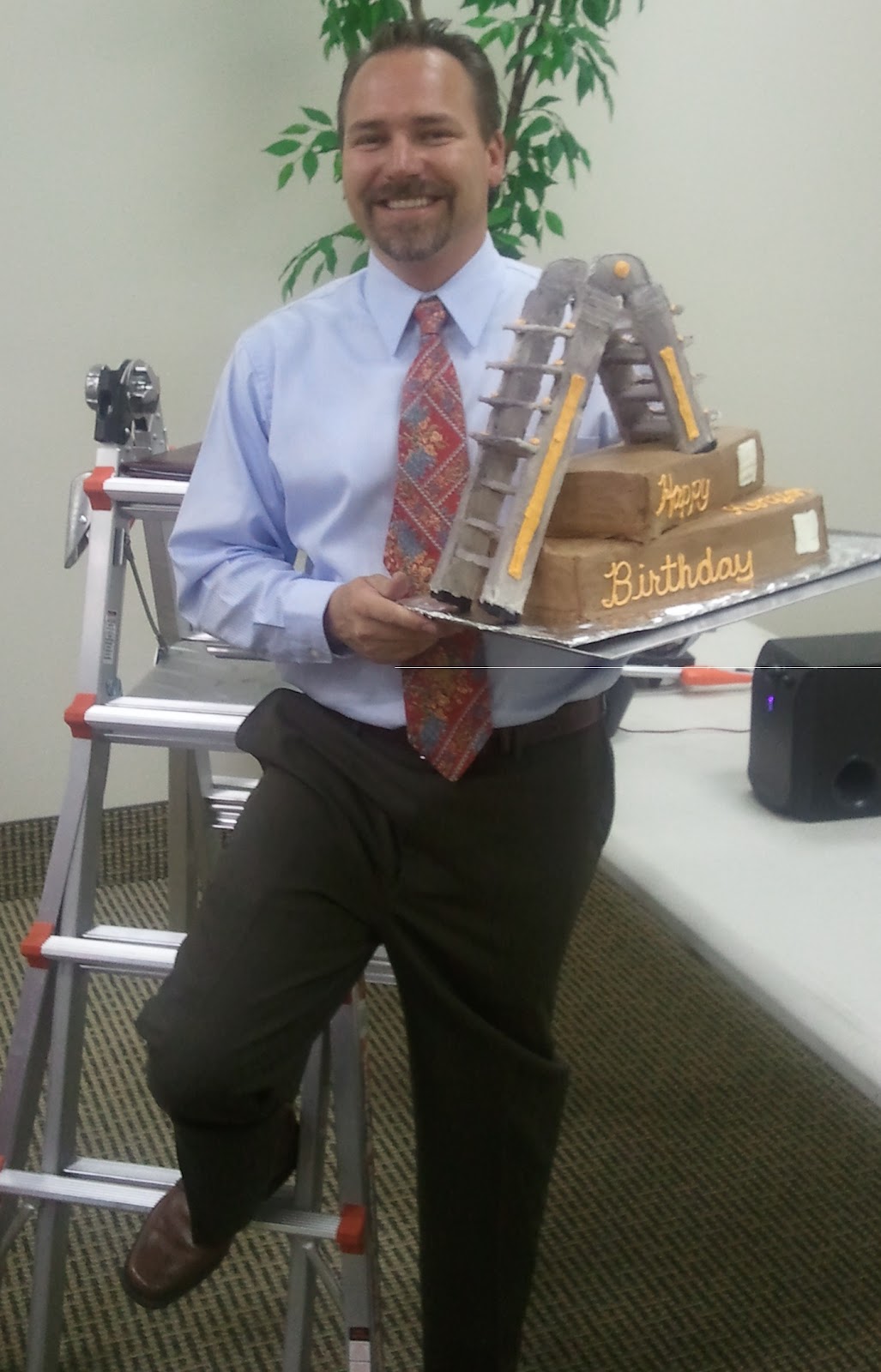 Eat My Cakes Little Giant Ladder Cake