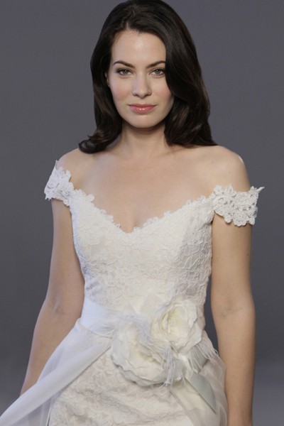 Wedding Dresses With Sleeves Off The Shoulder